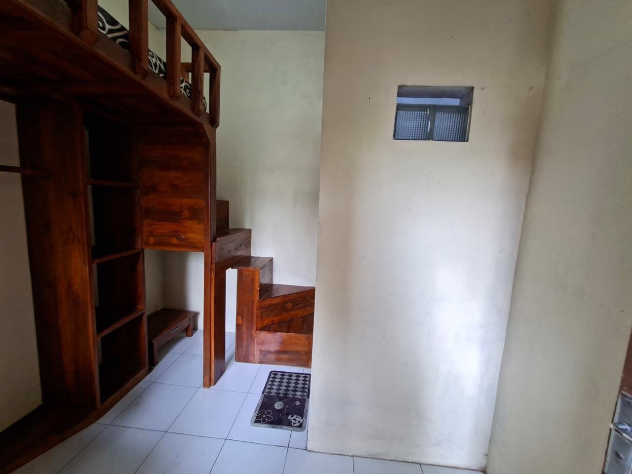 Kos di Tasikmalaya dengan Wifi Gratis dan Kamar Mandi Dalam – Cocok untuk Mahasiswa